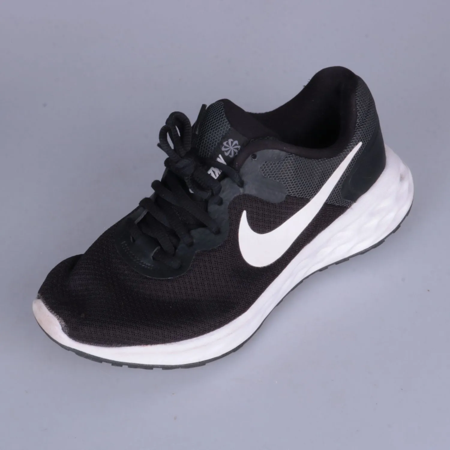 кроссовки Nike
