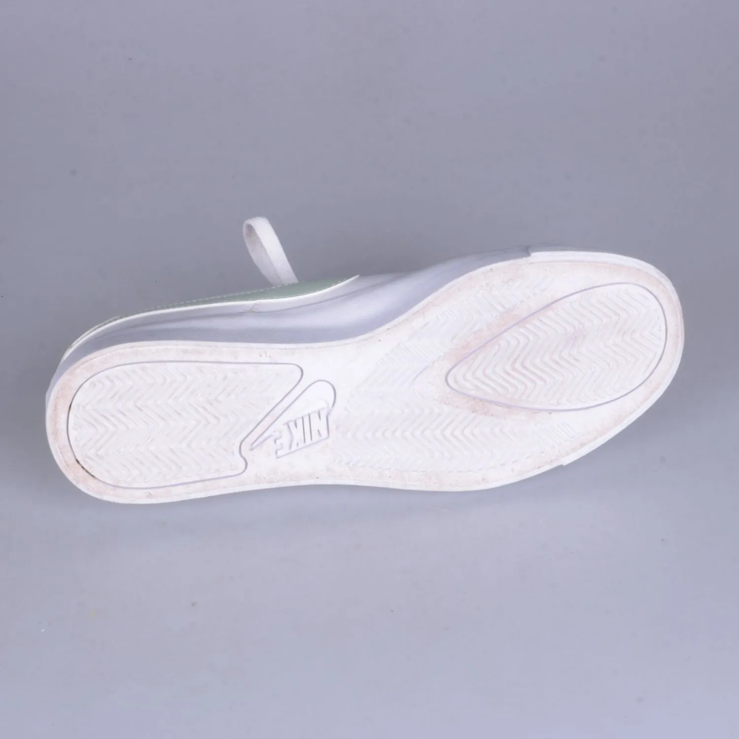 кроссовки Nike