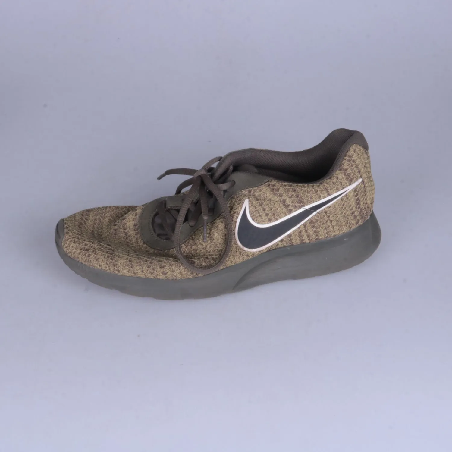 кроссовки Nike