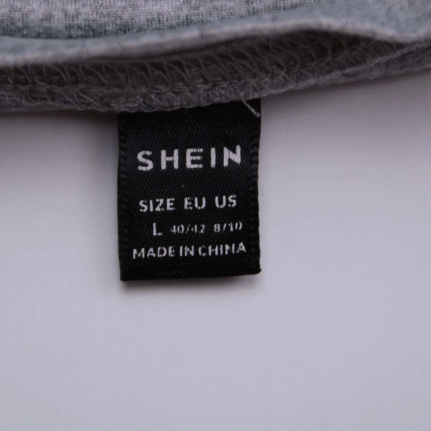 футболка SHEIN